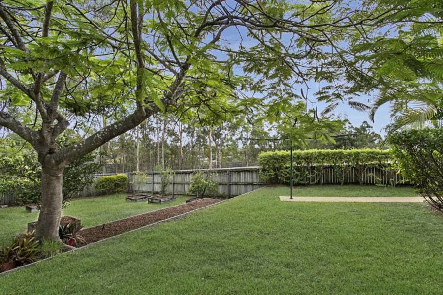  Dove Tree Crescent Sinnamon Park , QLD 4073 AUS